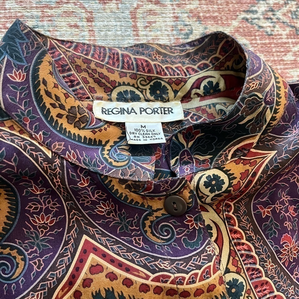 Vintage Regina Porter 100% Silk Long Sleeve Button down size Medium - Picture 3 of 7